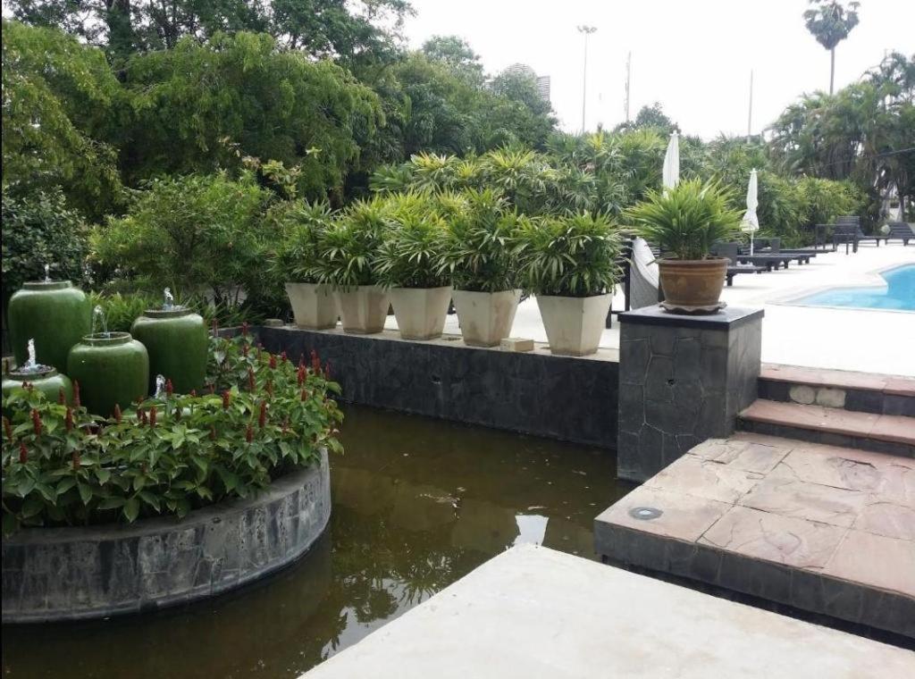 The Park Hotel Pattaya Exterior foto